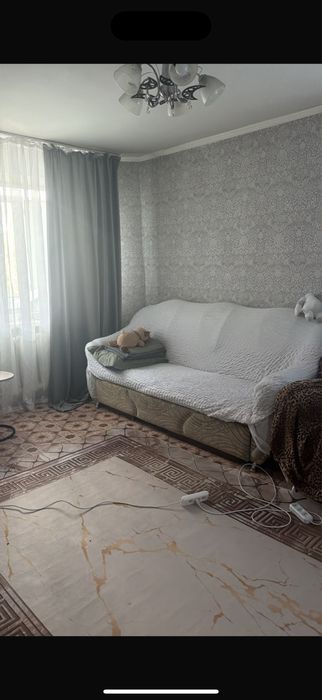 10 000 диван продам срочно