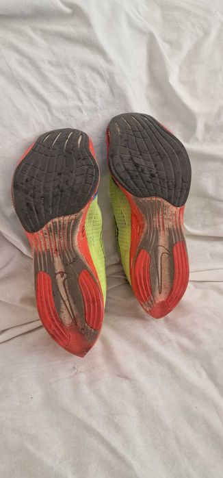 Продавам маратонки Nike