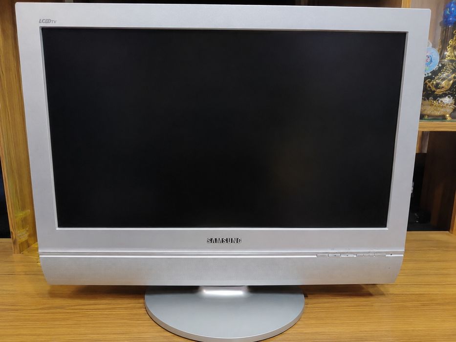 Само за 49 евро ! Много запазен телевизор Samsung 20 инча LCD