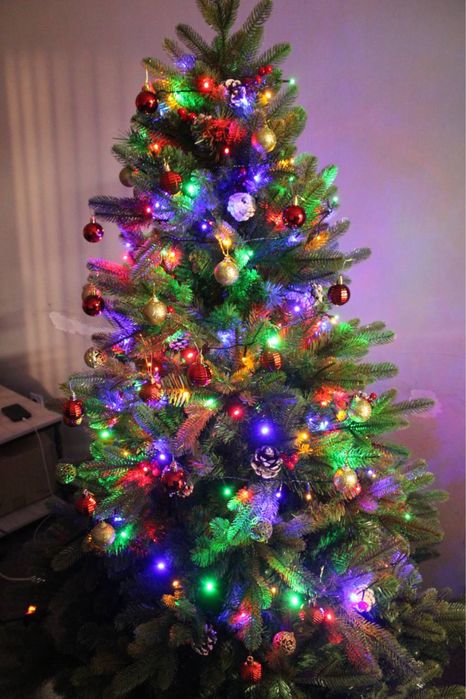 Елки новогоднии искуственные