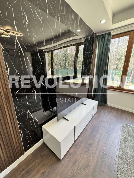 Тристаен апартамент  в гр.Варна, м-т Ален мак!