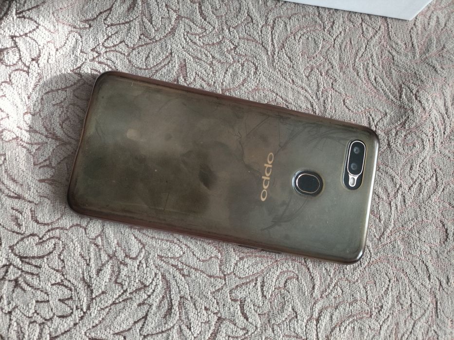 Продам смартфон oppo a5s