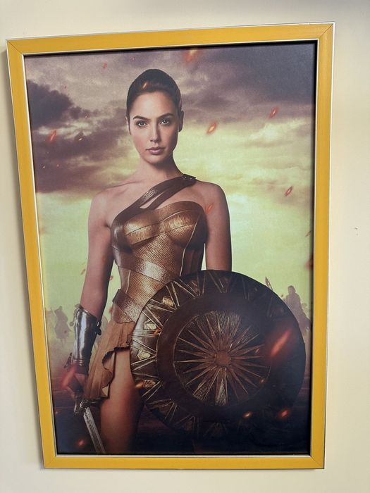 Продавам филмови плакати в рамки