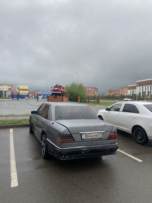 Мерседес 124,1992 года