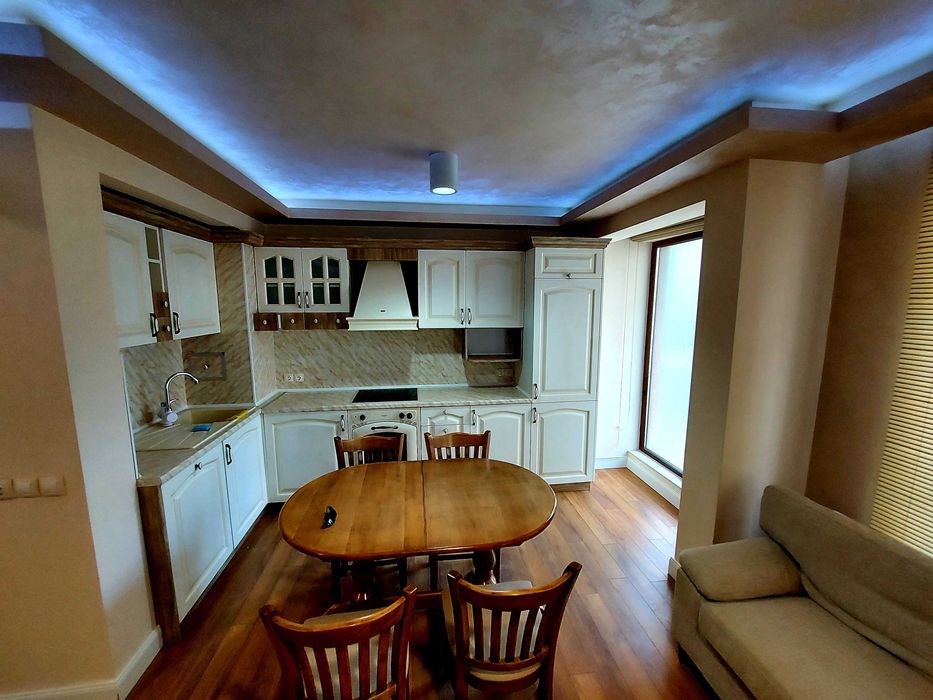 Дава се под наем Тристаен апартамент в Бургас, Център - 120 кв.м за 331.5 € - Снимка #5