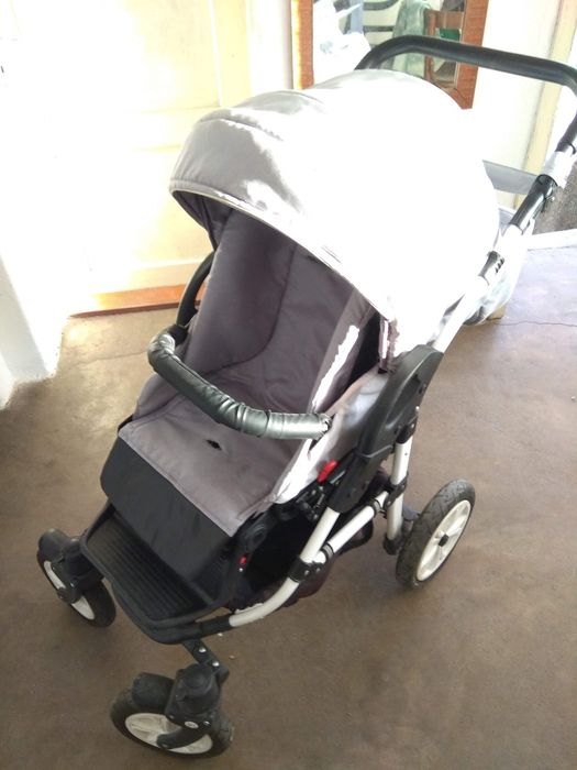 Бебешка количка.