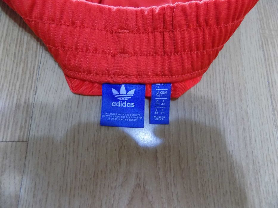 Къси панталони adidas шорти гащета екип оригинал крос спорт дамски S/M