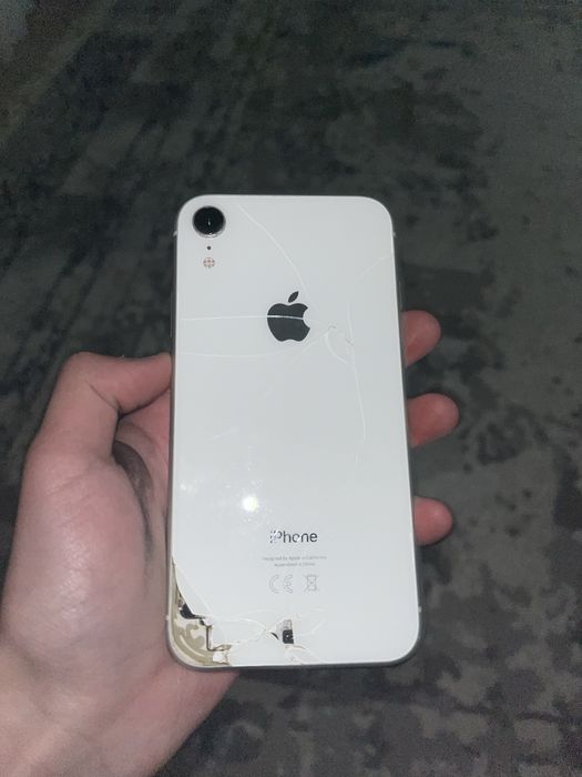iPhone Xr в нормально состоянии
