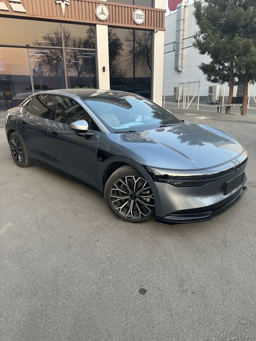 Zeekr 007 standart 2025