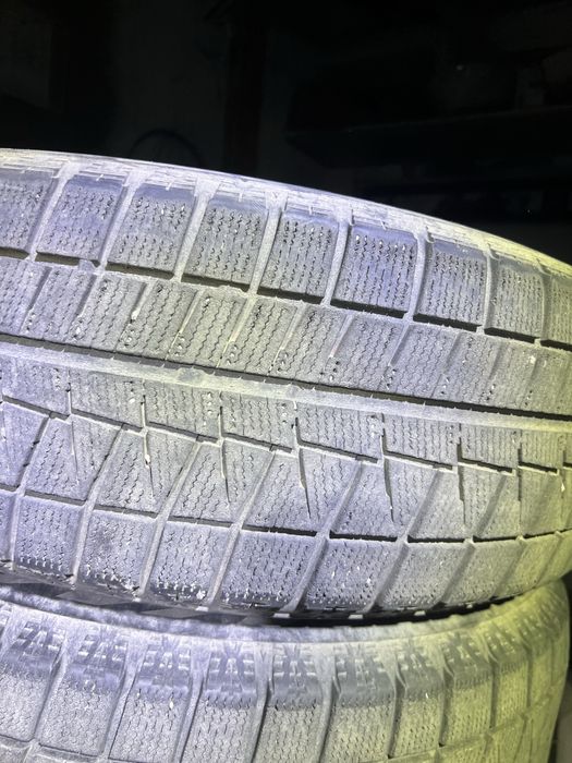 Резина липучка 225/60/17 бу