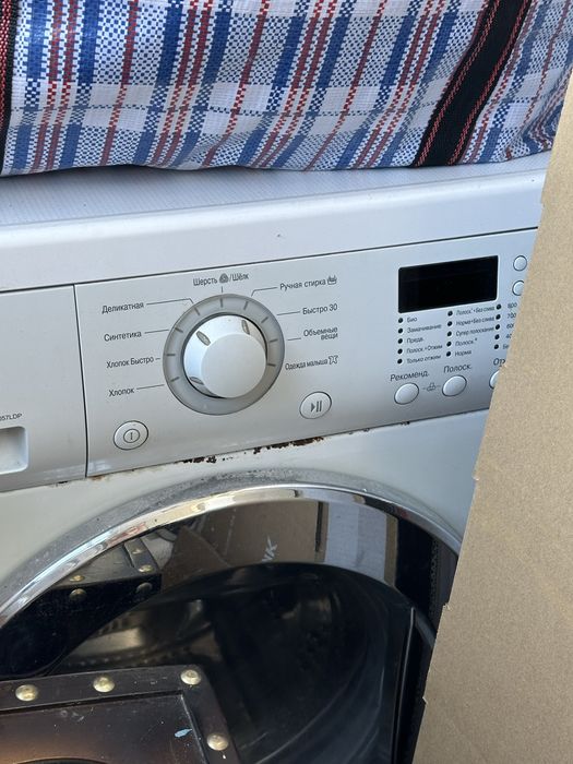 Продам стиральную машинку