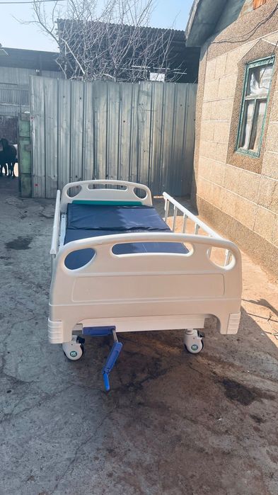 Кровать медицинская