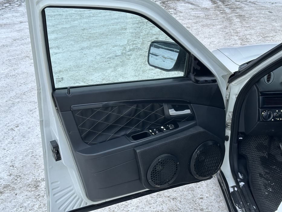 Продам Приору люкс + 2014