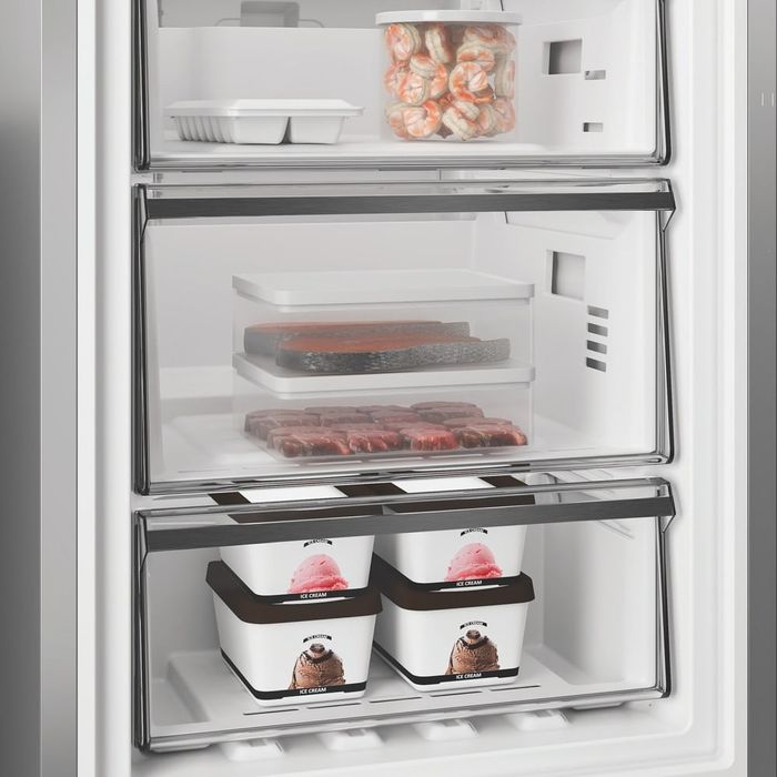 Нов хладилник с фризер Whirlpool - WPC 84I XP Total No Frost