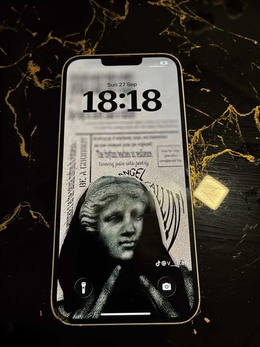 продавам iphone 14+