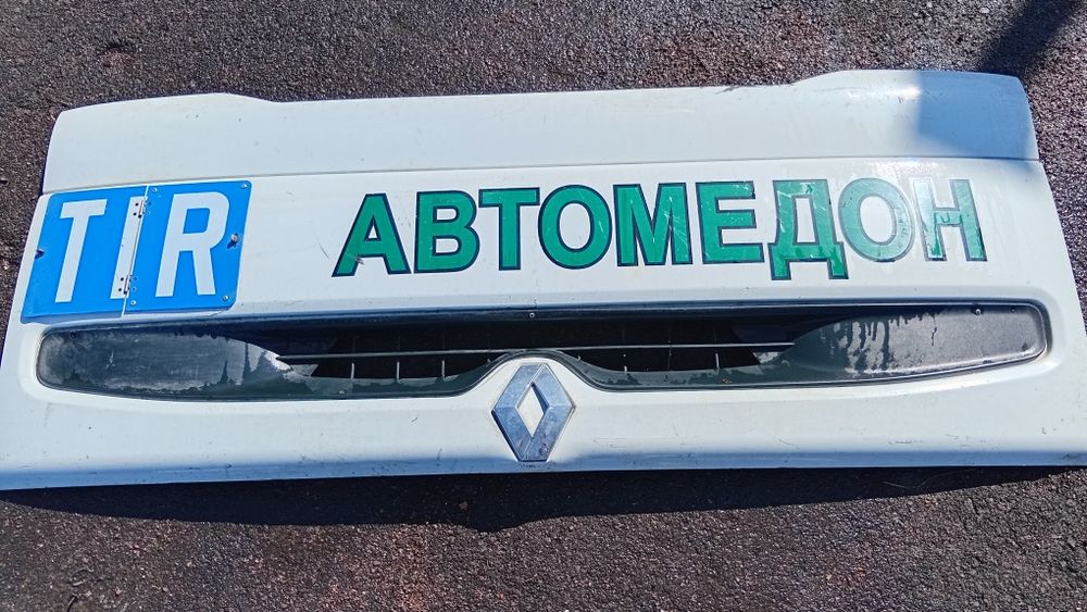 Решётка радиатора Renault premium б/у