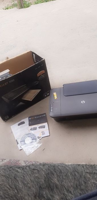 HP 10 50 Printer sotiladi