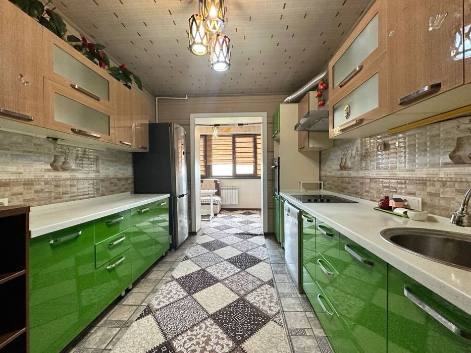 Квартира Госпитальный 4/12/12 158 м2