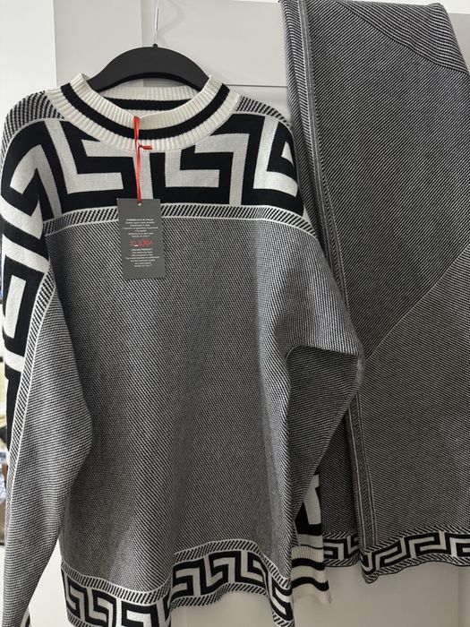 Продам двойку Шанель