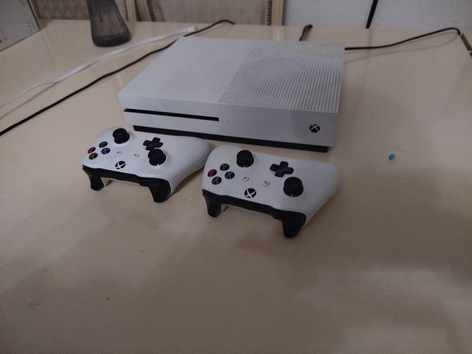 Xbox one s  лутший