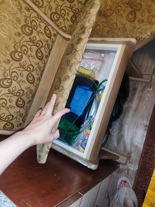 Продам угловой кухонный  диванчик