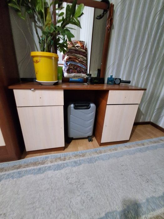 Мебель шкаф стол