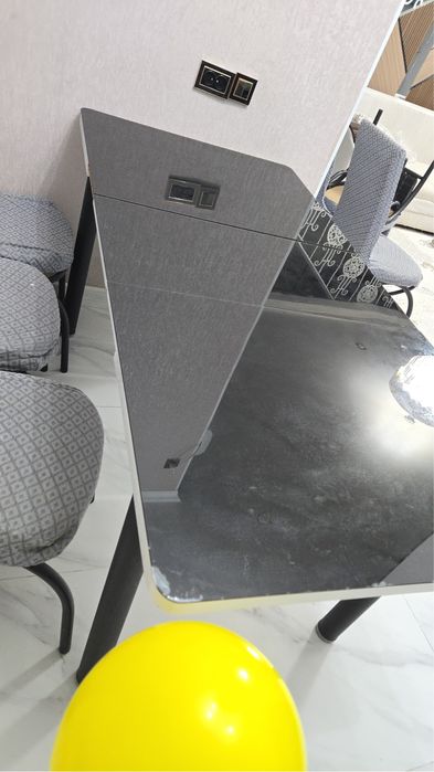 Стол в хорошем состояний