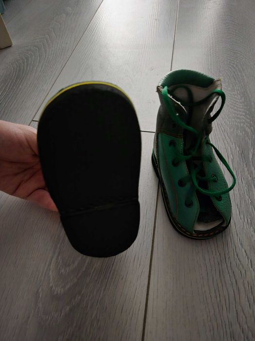 Продам обувь ортопедические