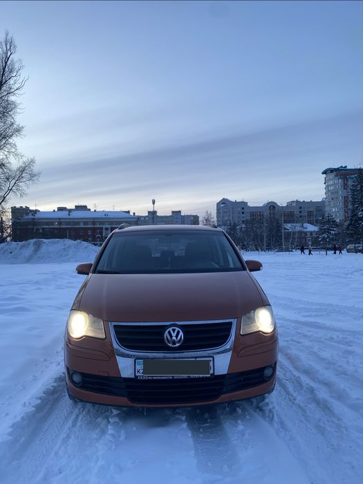 Продам Volkswagen Touran 2008г