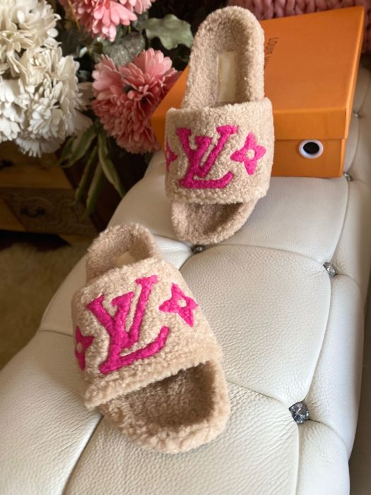 Чехли LV wool 38.39*Lous Vuitton