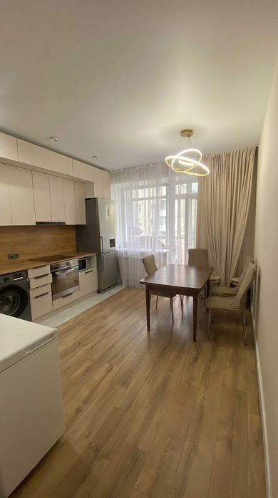 Продам 2 комн квартиру у сити молла