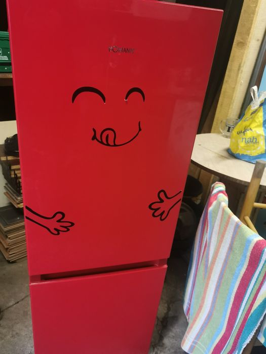 Vând mobila bucătărie+frigider