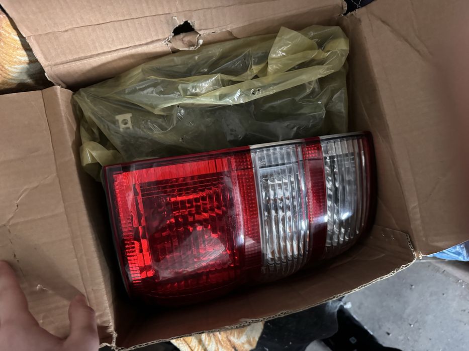 Копмлект задних фар Land Cruzer 100