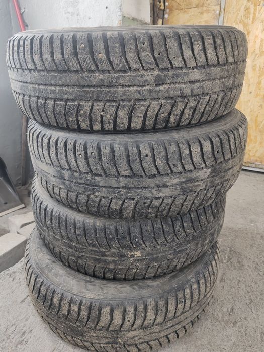 Продам зимные шины