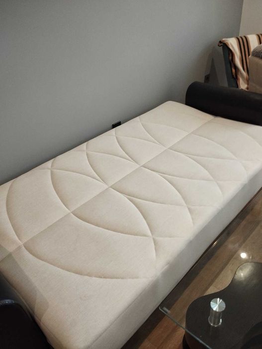 Мека мебел разтегателна с място за съхранение