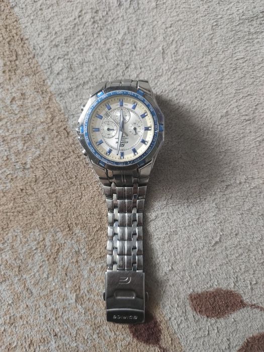 Продам часы хорошие