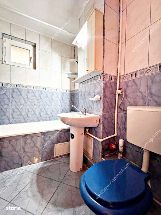 Apartament cu 2 camere decomandat, in cartierul Micro 21, la etajul 6.