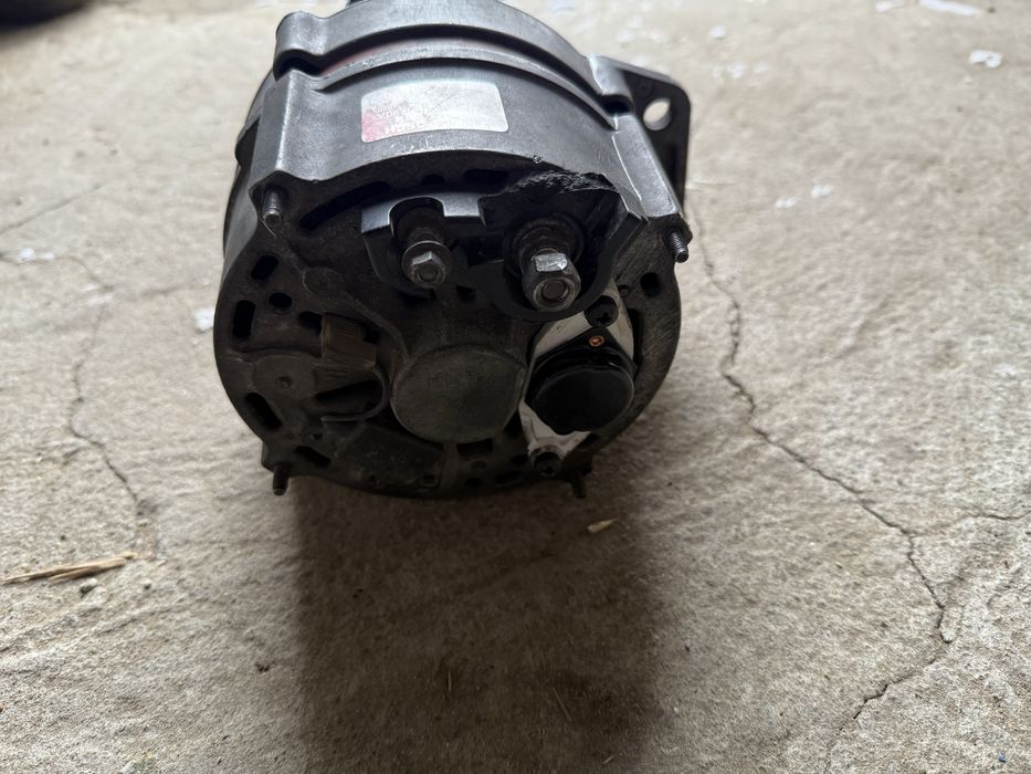 Продам стартер и генератор на Ауди 80 б4