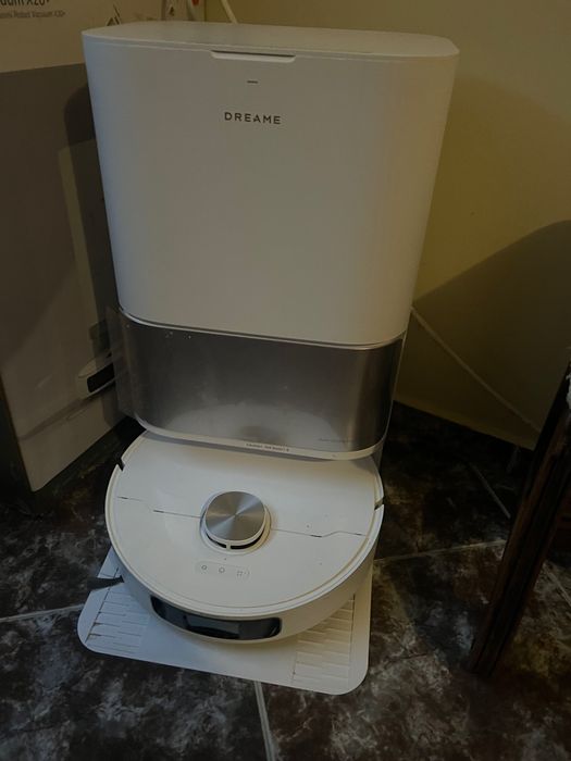 Продавам dreame l10 ultra