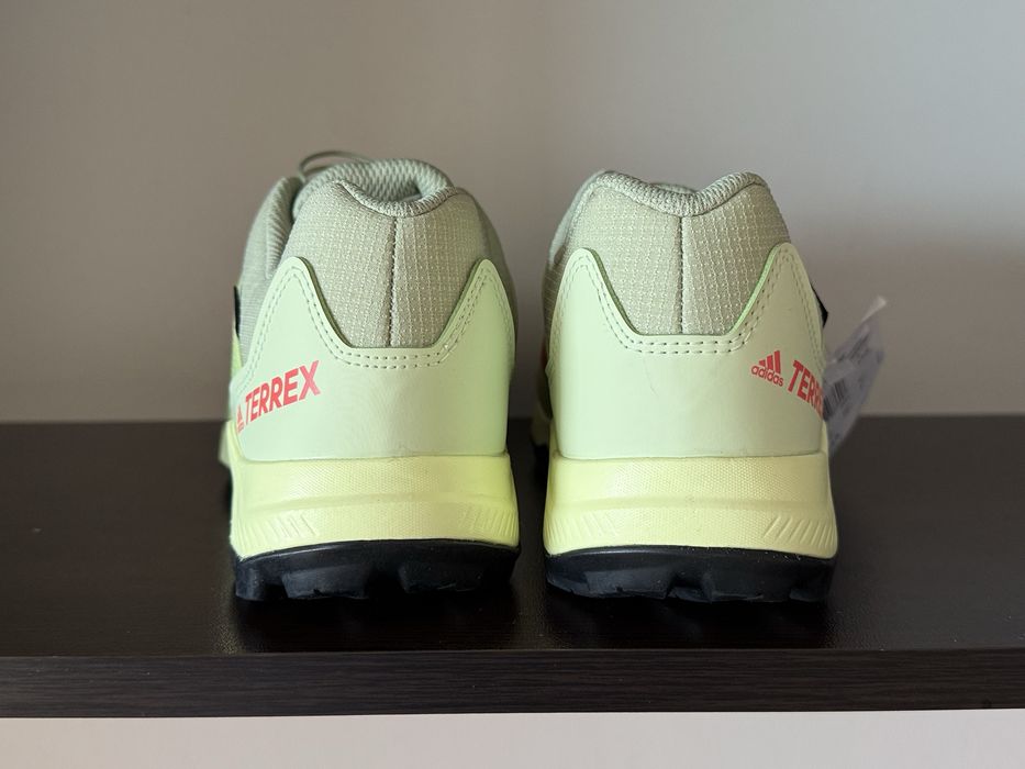 Adidas Terrex Gore-Tex налични 36н 22см  37н 23.5см Стелка