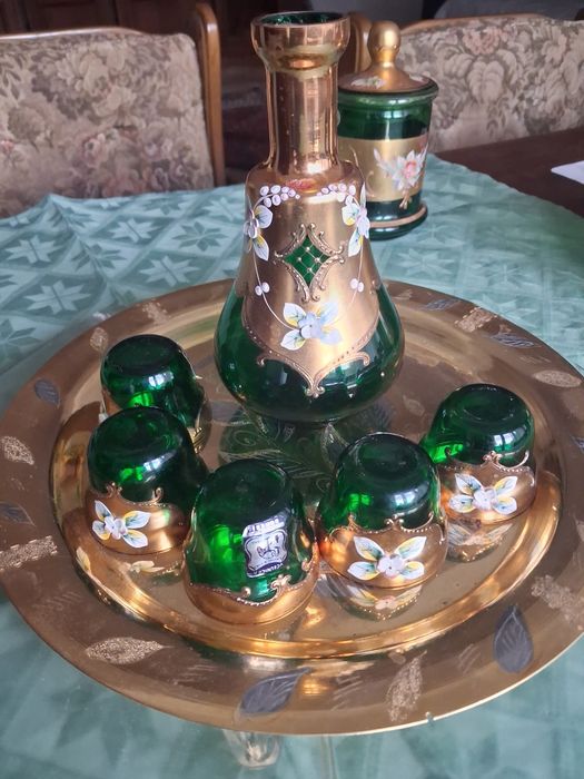 Set bhoemia compus din 5 pahare si sticla in stare buna