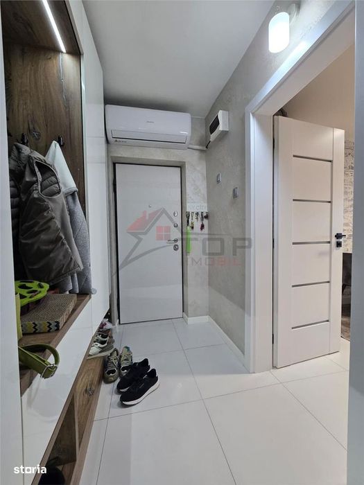 Etaj 2 - Lunca Cetatuii 4 camere decomandat cu 2 bai, bloc din ''97