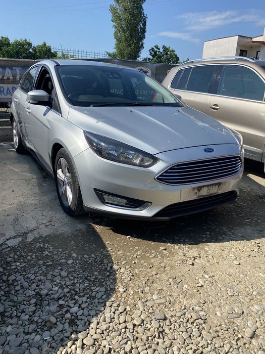 Haion cu lunetă Ford Focus 3 Facelift 2015