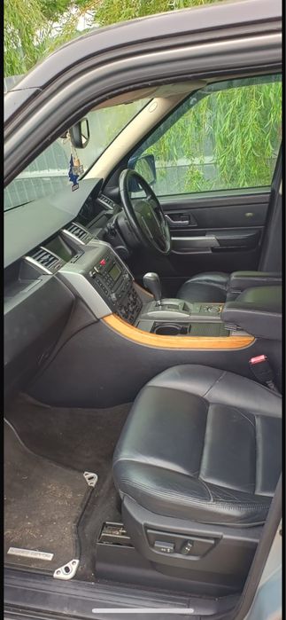 Dezmembrez Range Rover Sport