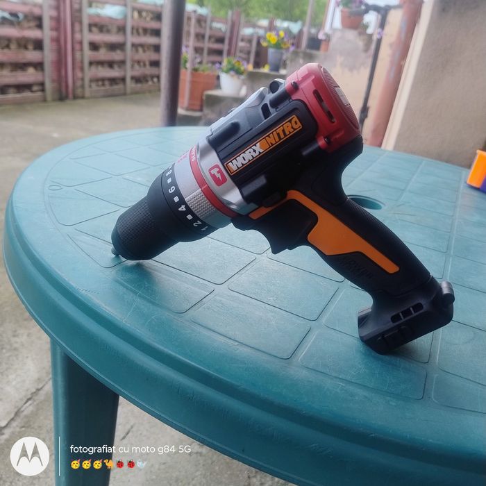 Diletantă cu percuție worx wx354