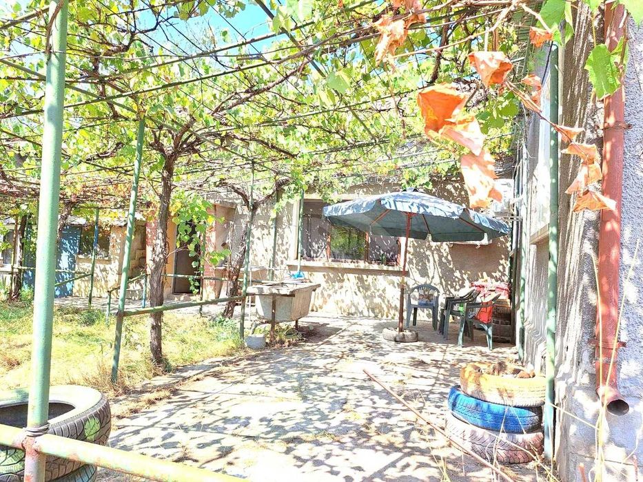 Продава се Къща в с. Горни Богров, Област София-град - 80 кв.м за 2000 €/кв.м - Снимка #11