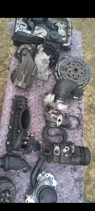 Vând Piese auto provenite de pe un motor Mercedes OM 651
