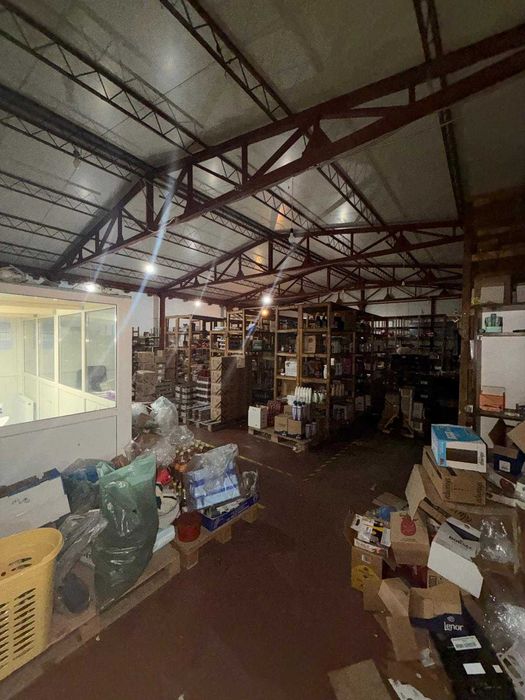 Afacere - Depozit En-Gros De Inchiriat