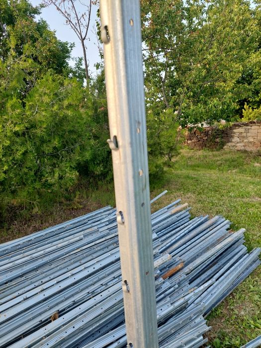 Метални поцинковани колове за лозе,огради и други