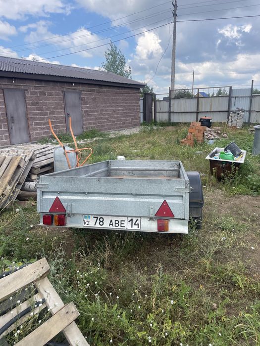 Легковой прицеп